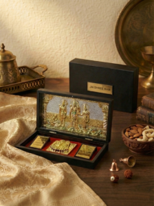 Luxury wedding invitation by House of Varda
