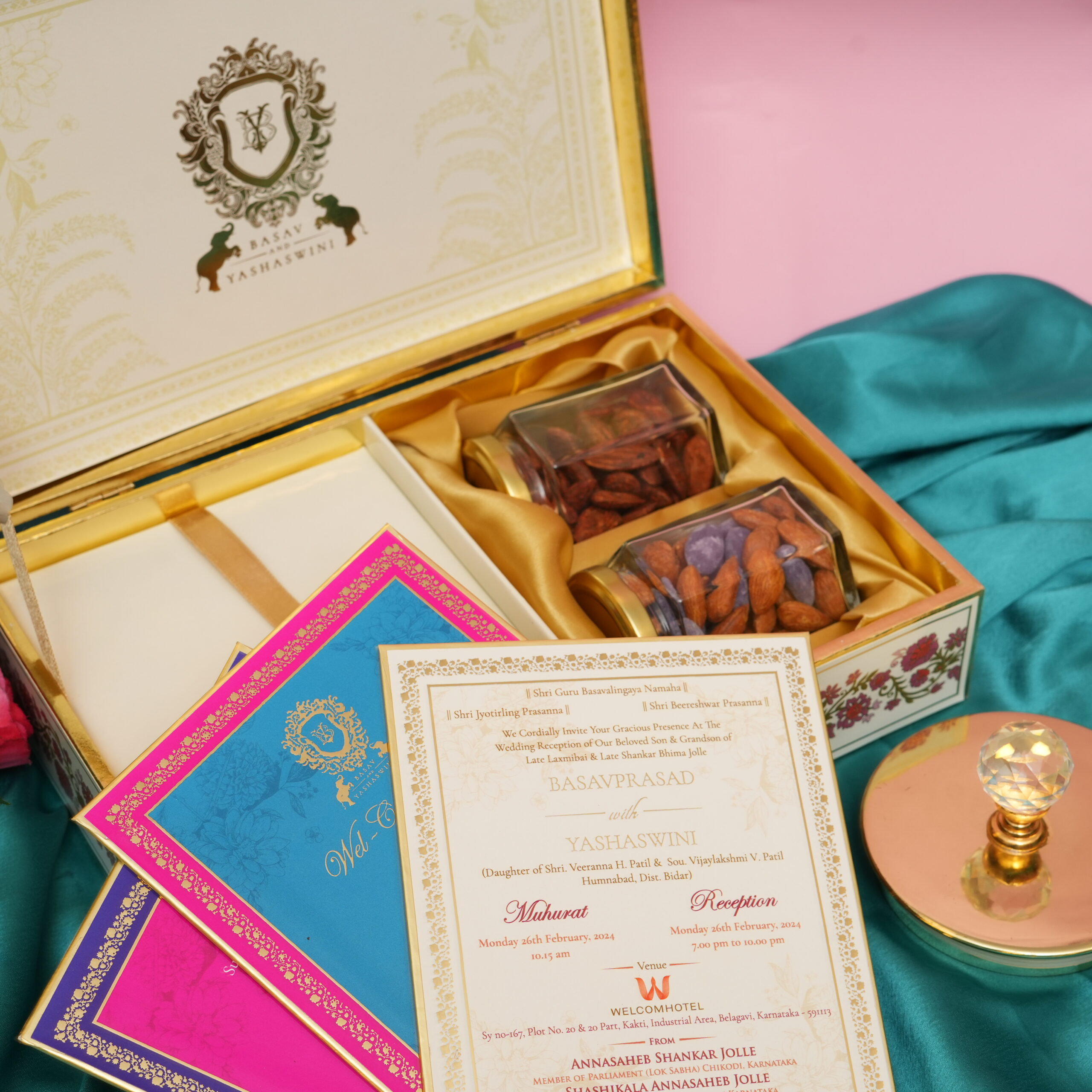 Royal Wedding Invitation Cards detail 2